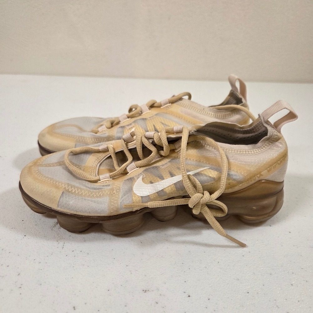 Nike Air VaporMax‎ 2019 Womens 6 Club Gold Light Cream AR6632-101 Sneakers